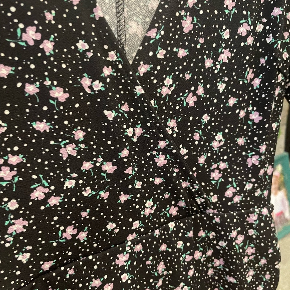 Mini dress - Picture 2 of 6